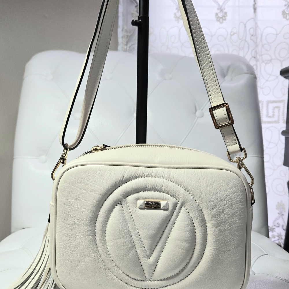 VD Elegant White Crossbody Bag